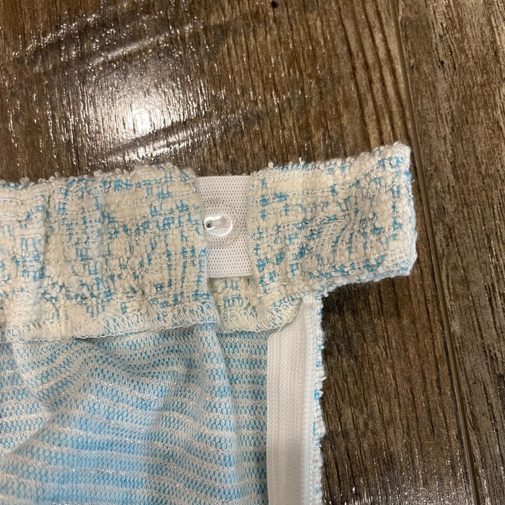 NWT Girls blue and cream skirt by Brown Bowen & Co Size 10 - Picture 3 of 5